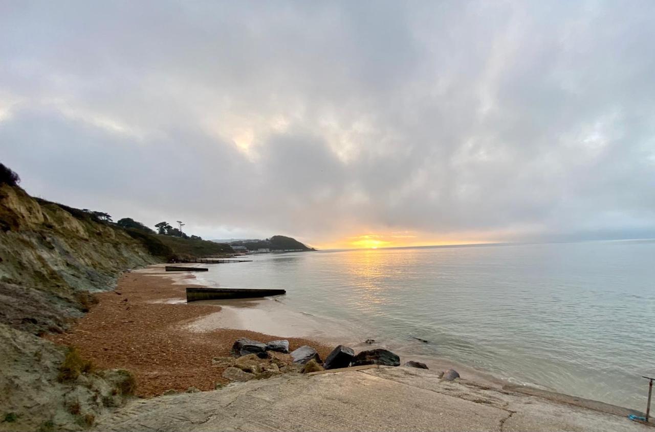 Bayview Self-Catering Coastal Bungalow In Rural West Wight Freshwater Buitenkant foto