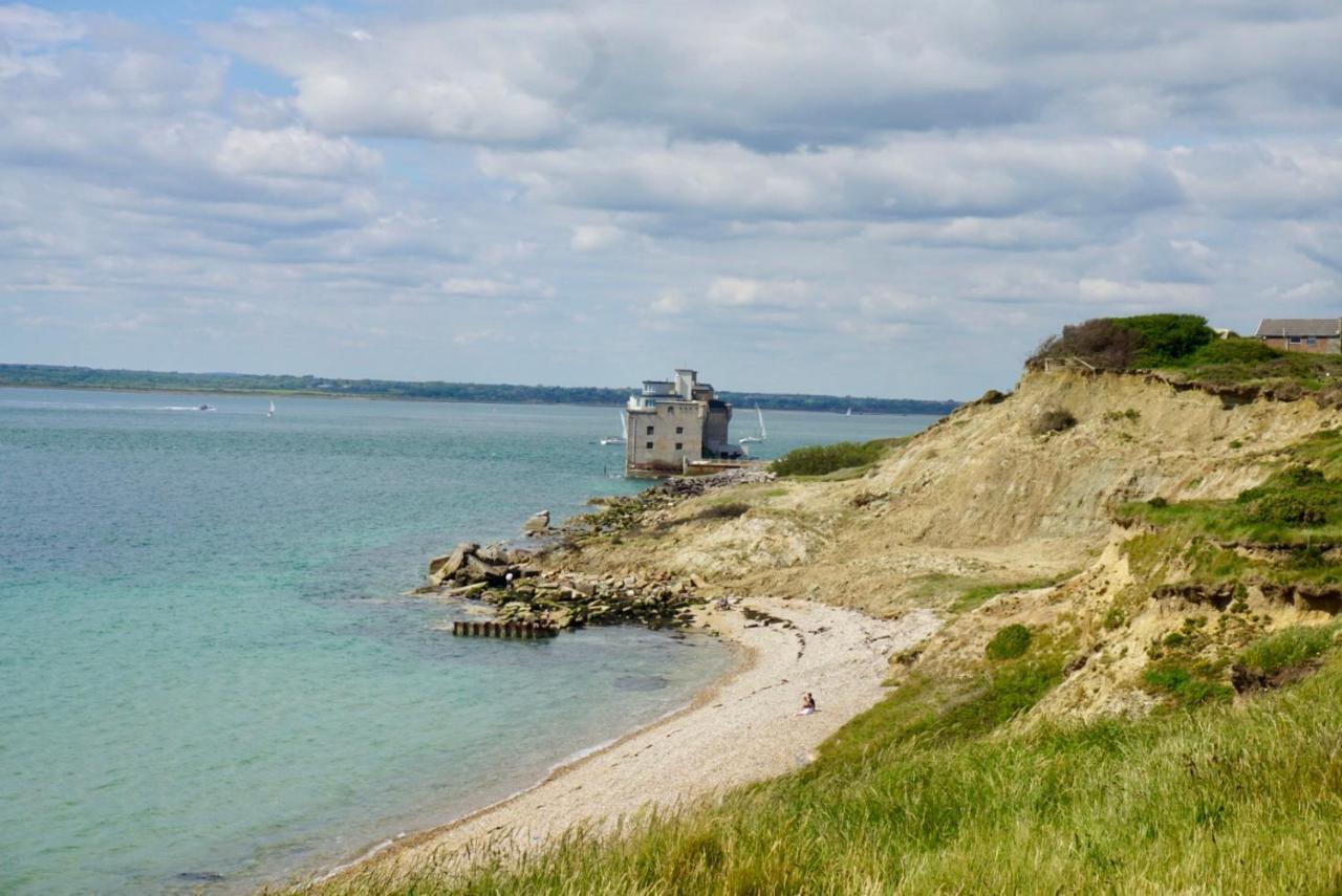 Bayview Self-Catering Coastal Bungalow In Rural West Wight Freshwater Buitenkant foto