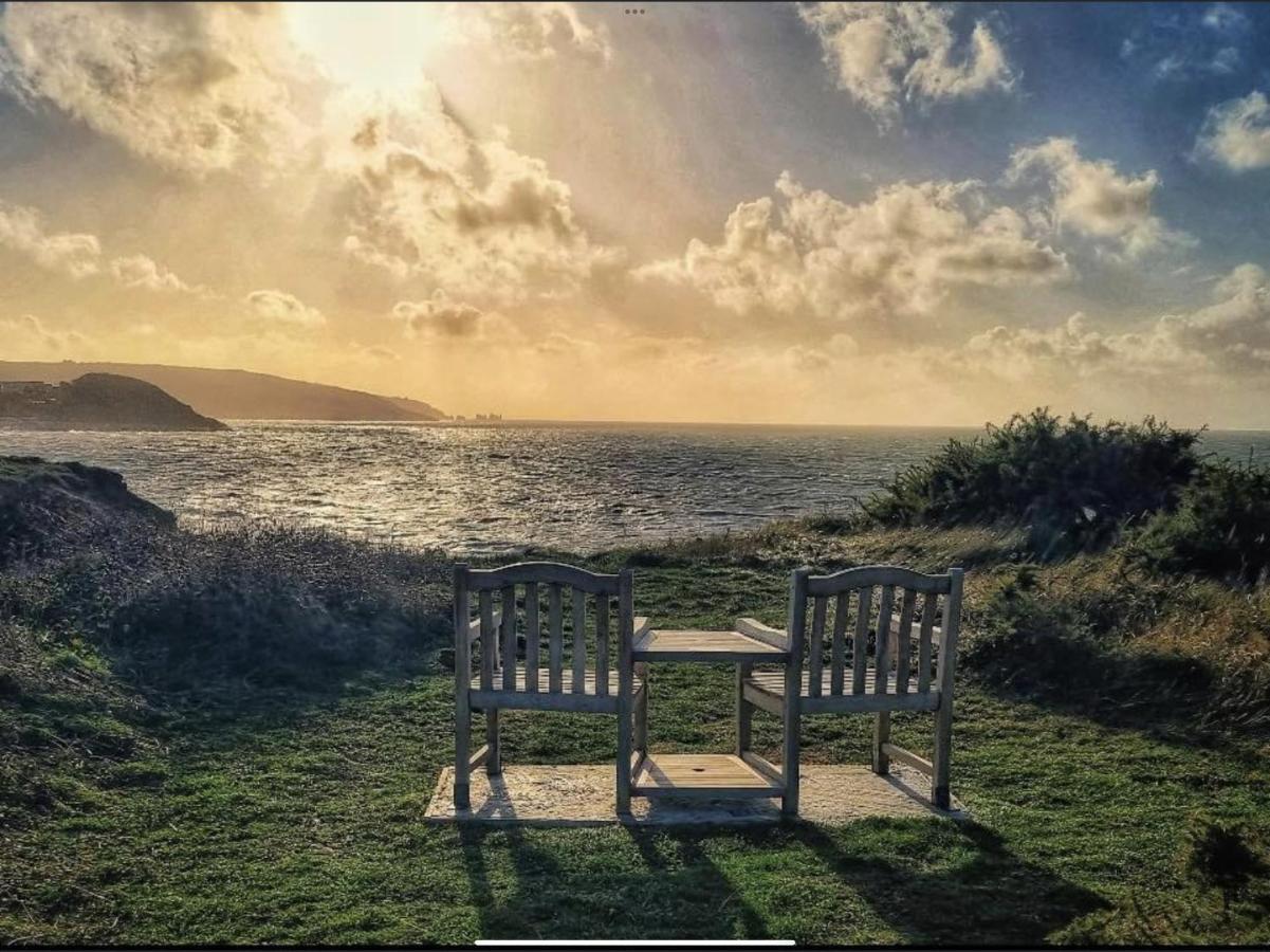 Bayview Self-Catering Coastal Bungalow In Rural West Wight Freshwater Buitenkant foto